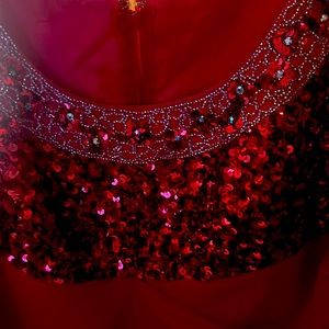 Beautiful gown nwot.